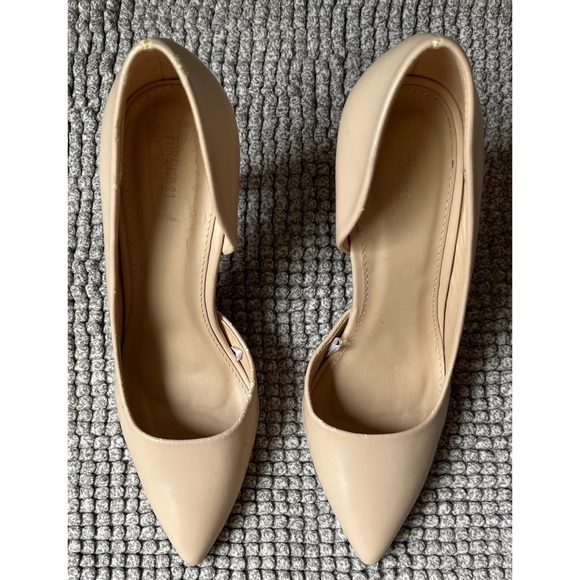 Forever 21 Size 9 Nude Cream Faux Leather Stiletto Heels. - Picture 8 of 9